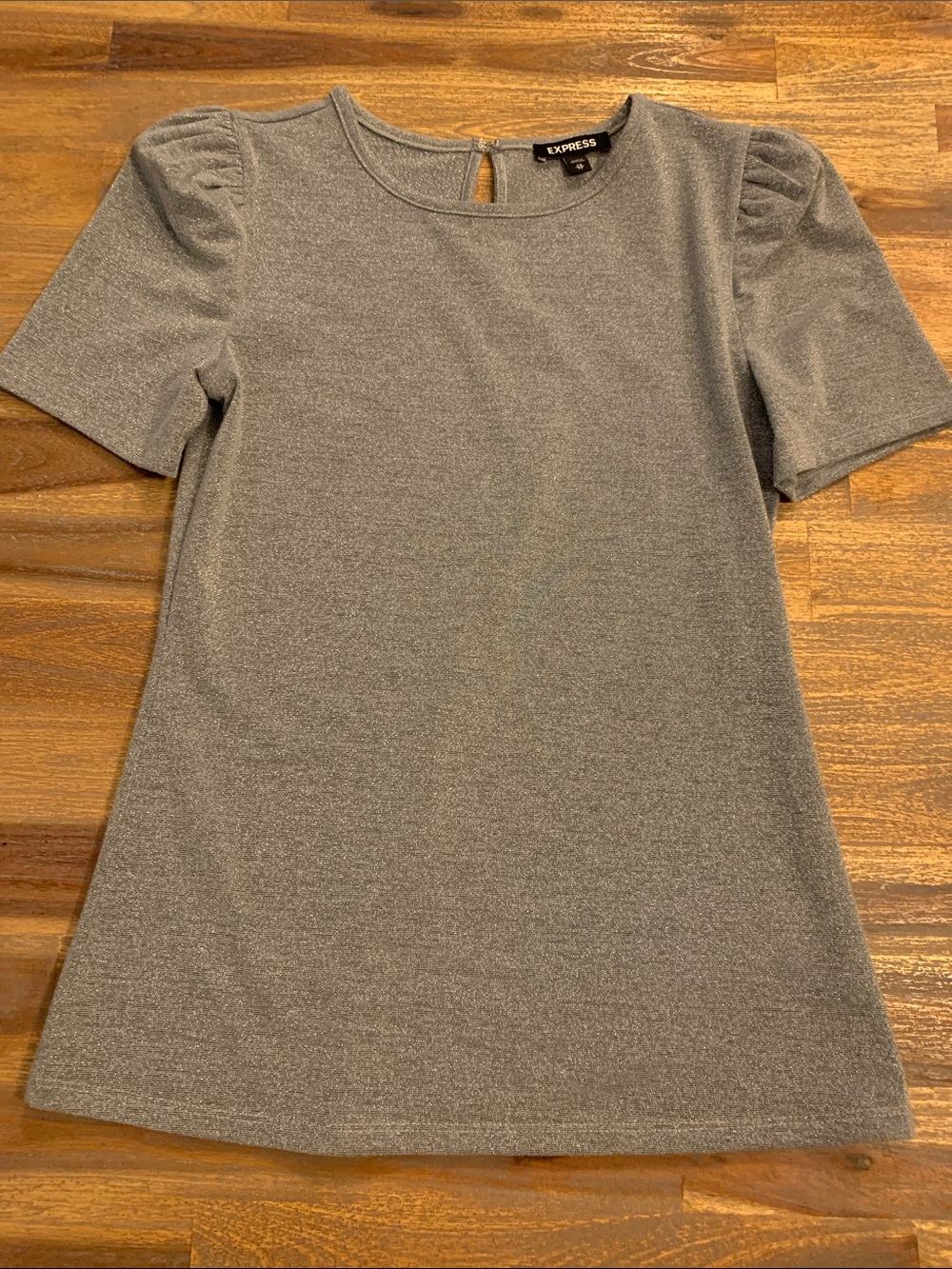 Express shimmery grey/silver puff sleeve top. Women’s XS.